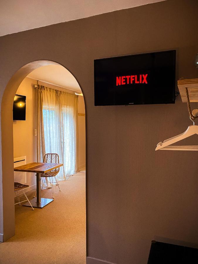 Love Room Suite Bali - Auray En Bretagne Brech エクステリア 写真
