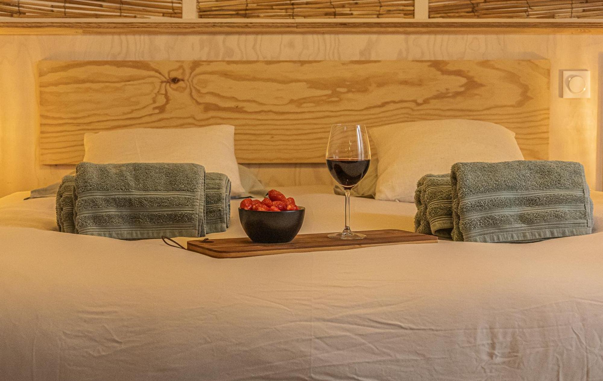 Love Room Suite Bali - Auray En Bretagne Brech エクステリア 写真